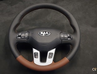 Перетяжка руля автомобиля KIA натуральной кожей двух цветов шов макраме